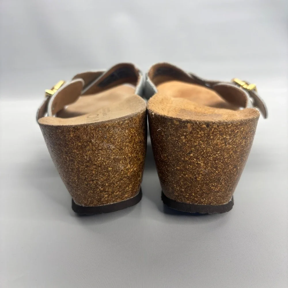 Vionic White Crossband Wedge Sandals with Gold Buckle